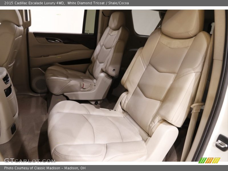 White Diamond Tricoat / Shale/Cocoa 2015 Cadillac Escalade Luxury 4WD