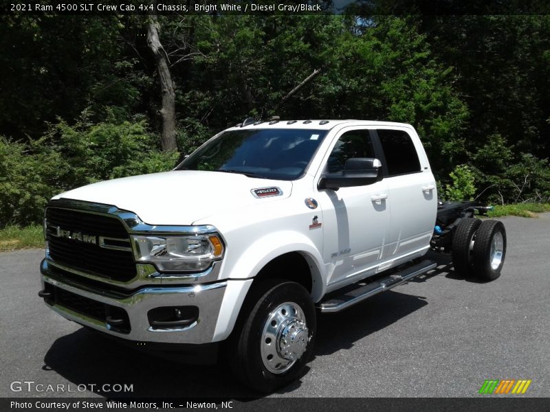 Front 3/4 View of 2021 4500 SLT Crew Cab 4x4 Chassis