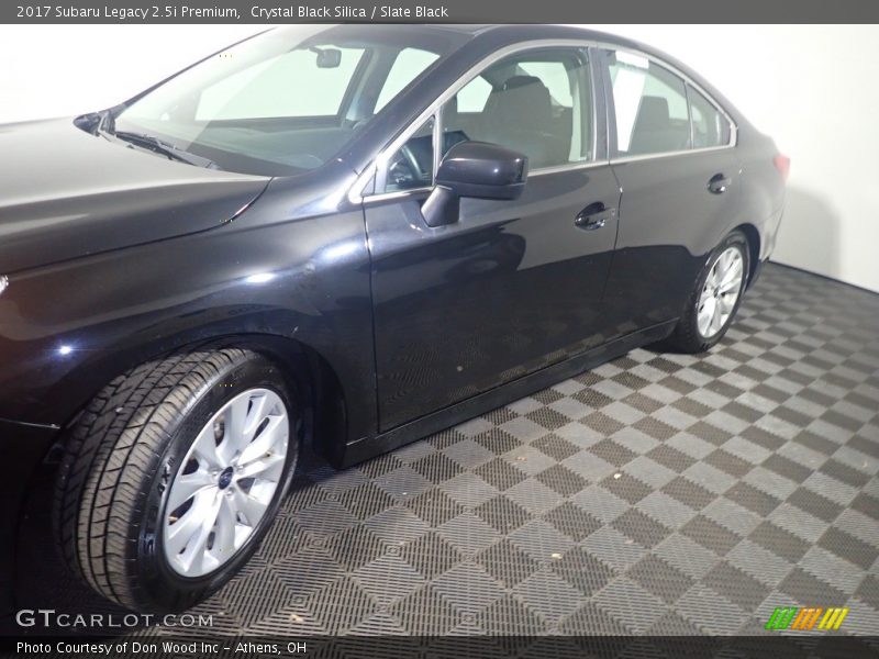 Crystal Black Silica / Slate Black 2017 Subaru Legacy 2.5i Premium