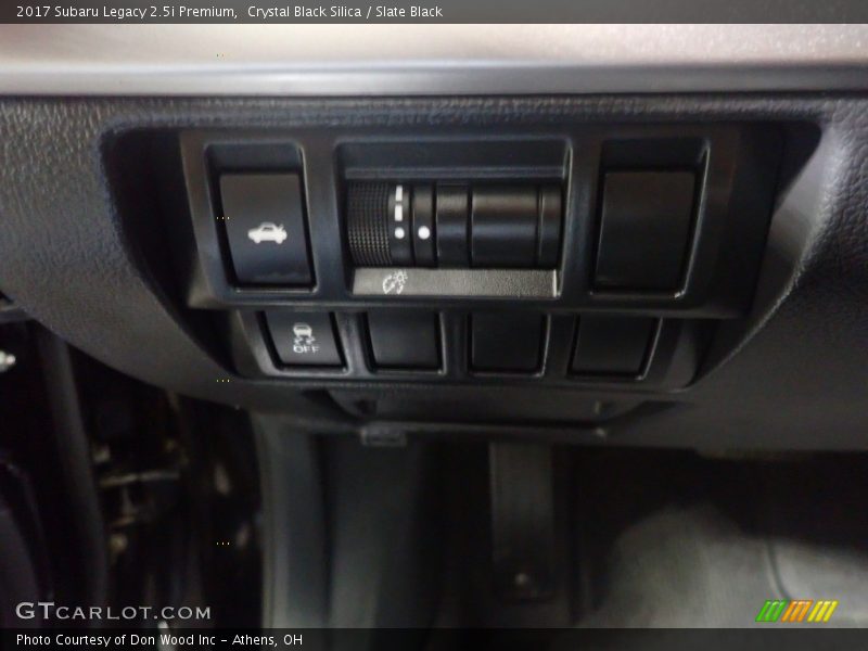 Crystal Black Silica / Slate Black 2017 Subaru Legacy 2.5i Premium