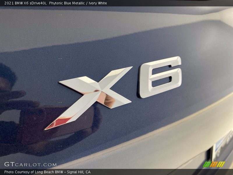 Phytonic Blue Metallic / Ivory White 2021 BMW X6 sDrive40i