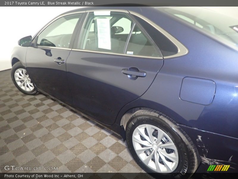 Blue Streak Metallic / Black 2017 Toyota Camry LE