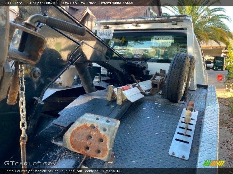  2016 F350 Super Duty XLT Crew Cab Tow Truck Oxford White