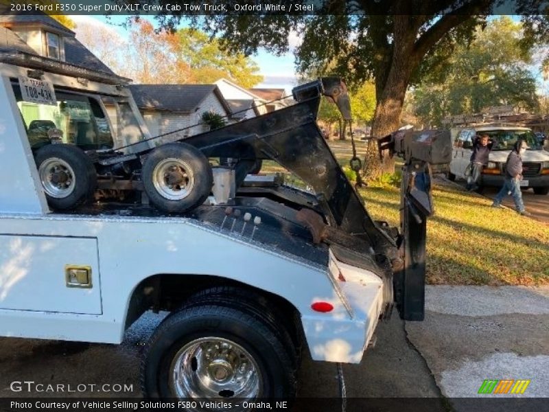  2016 F350 Super Duty XLT Crew Cab Tow Truck Oxford White