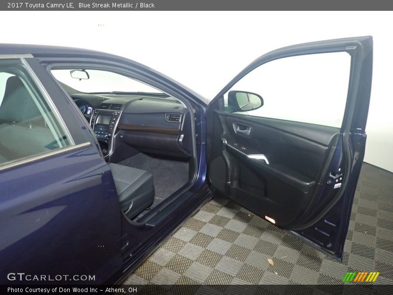 Blue Streak Metallic / Black 2017 Toyota Camry LE