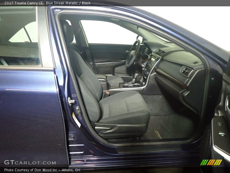 Blue Streak Metallic / Black 2017 Toyota Camry LE