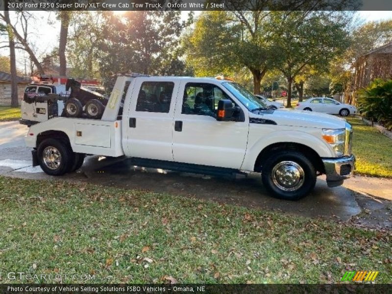 Front 3/4 View of 2016 F350 Super Duty XLT Crew Cab Tow Truck