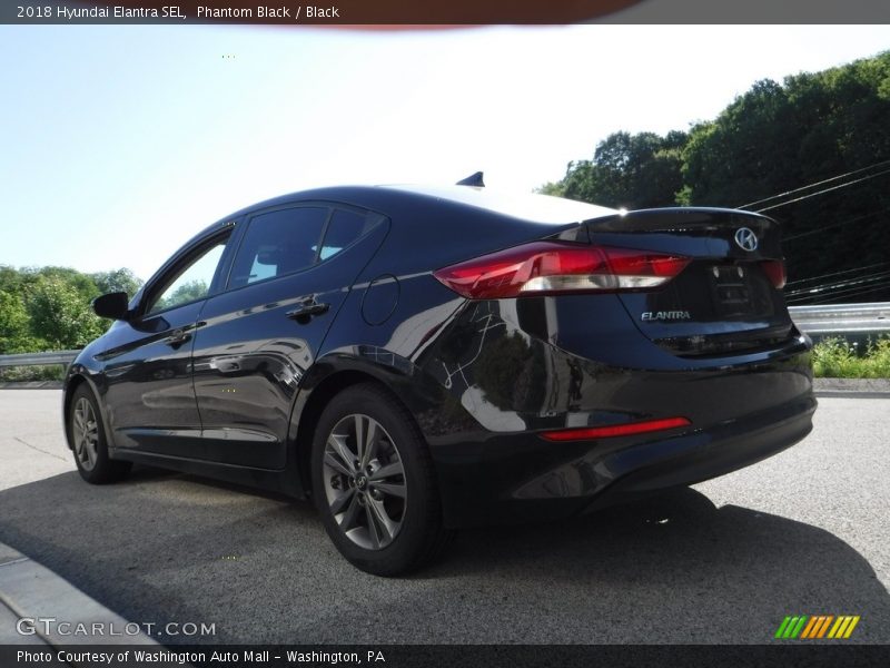Phantom Black / Black 2018 Hyundai Elantra SEL