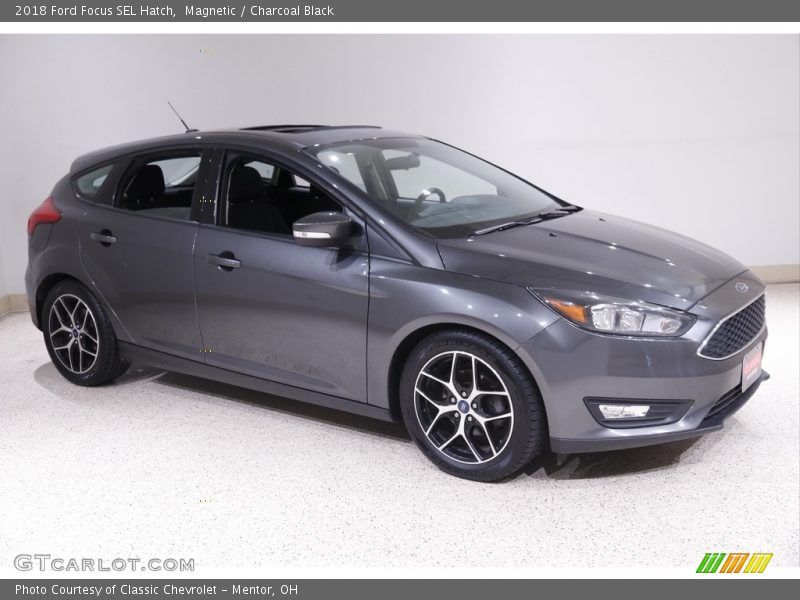 Magnetic / Charcoal Black 2018 Ford Focus SEL Hatch
