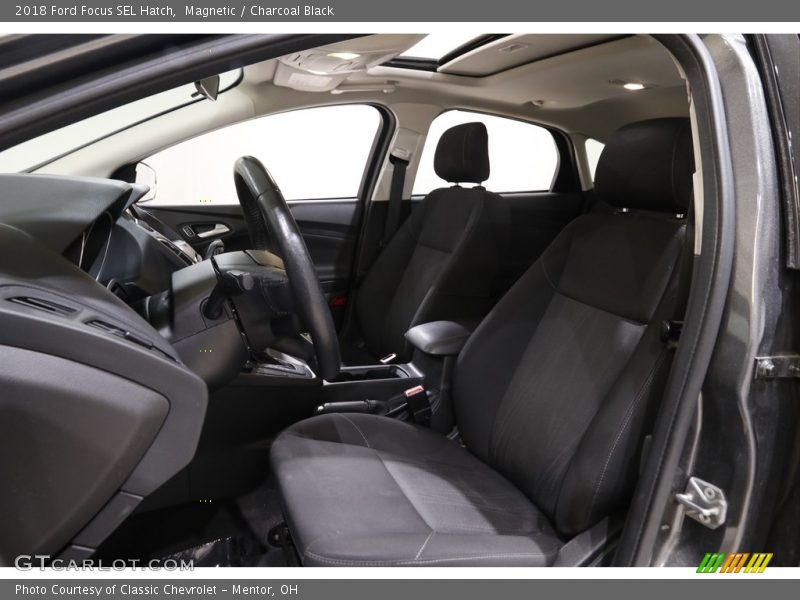 Magnetic / Charcoal Black 2018 Ford Focus SEL Hatch