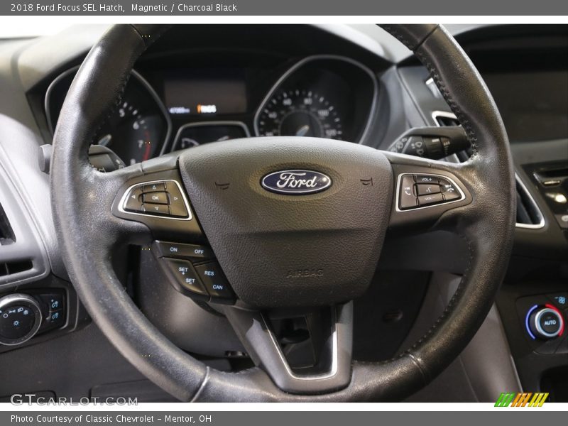 Magnetic / Charcoal Black 2018 Ford Focus SEL Hatch