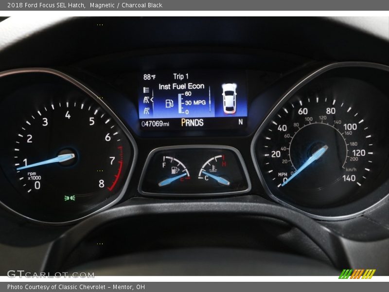 Magnetic / Charcoal Black 2018 Ford Focus SEL Hatch