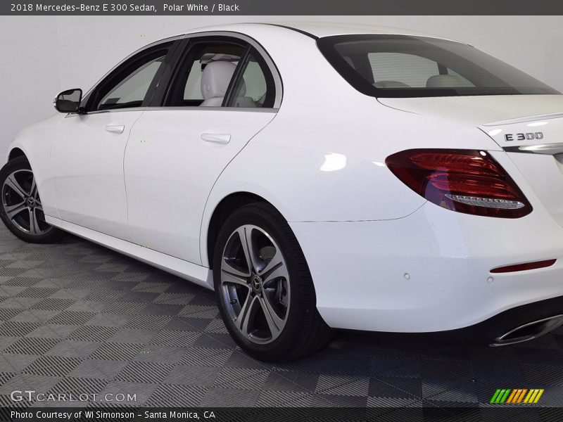 Polar White / Black 2018 Mercedes-Benz E 300 Sedan