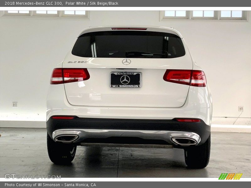 Polar White / Silk Beige/Black 2018 Mercedes-Benz GLC 300