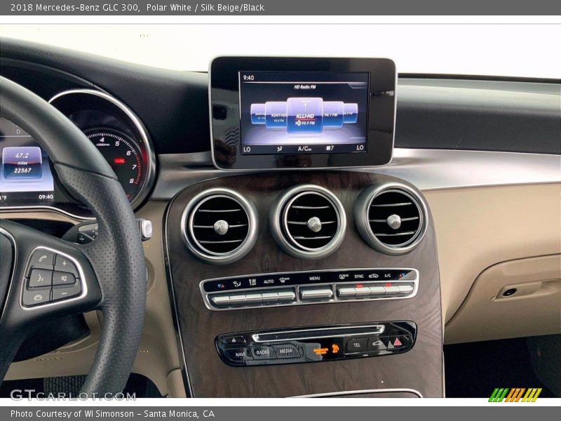 Polar White / Silk Beige/Black 2018 Mercedes-Benz GLC 300