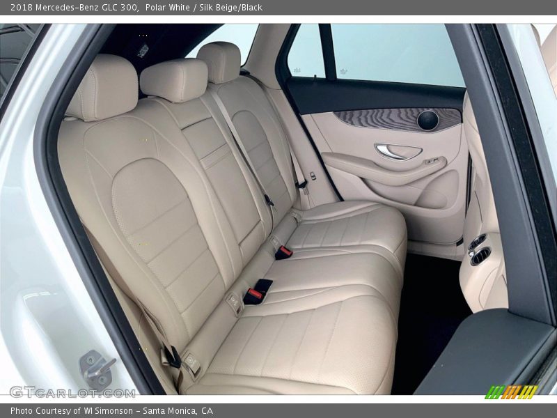 Polar White / Silk Beige/Black 2018 Mercedes-Benz GLC 300