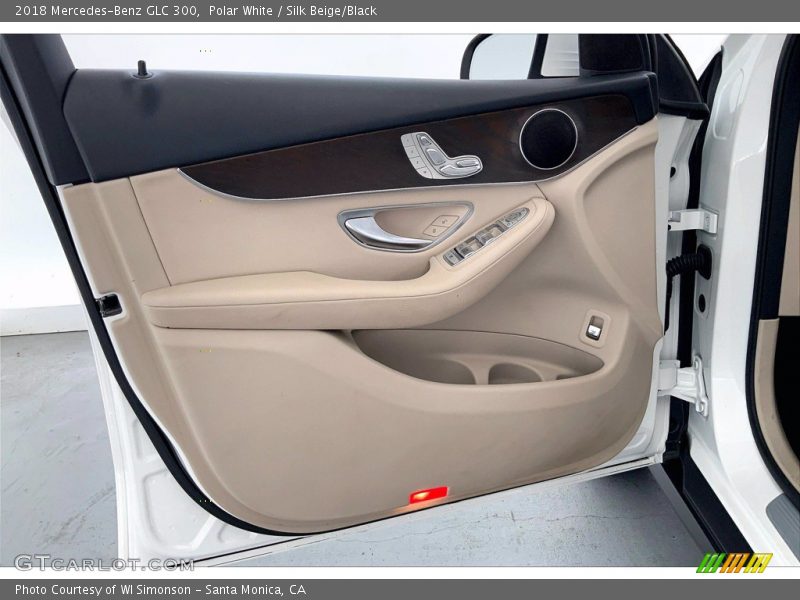 Polar White / Silk Beige/Black 2018 Mercedes-Benz GLC 300