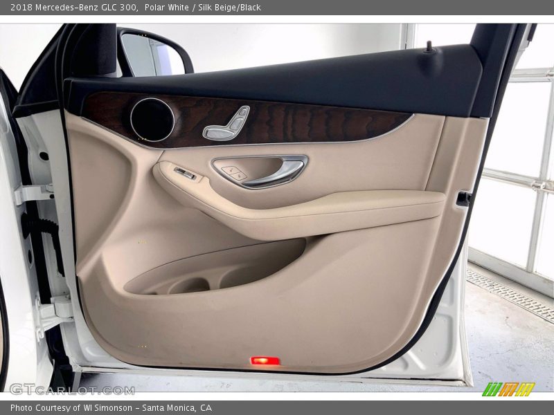 Polar White / Silk Beige/Black 2018 Mercedes-Benz GLC 300