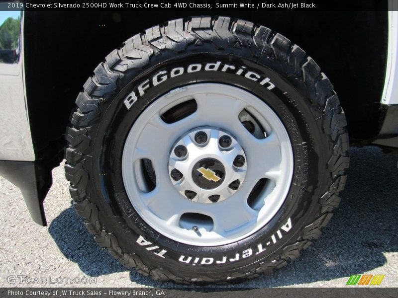 Summit White / Dark Ash/Jet Black 2019 Chevrolet Silverado 2500HD Work Truck Crew Cab 4WD Chassis