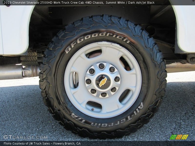 Summit White / Dark Ash/Jet Black 2019 Chevrolet Silverado 2500HD Work Truck Crew Cab 4WD Chassis