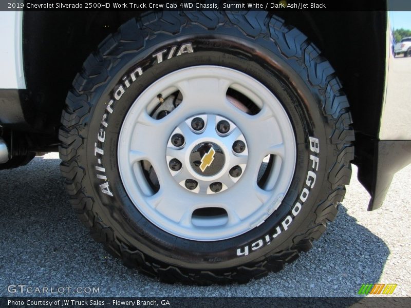 Summit White / Dark Ash/Jet Black 2019 Chevrolet Silverado 2500HD Work Truck Crew Cab 4WD Chassis