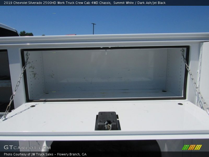 Summit White / Dark Ash/Jet Black 2019 Chevrolet Silverado 2500HD Work Truck Crew Cab 4WD Chassis