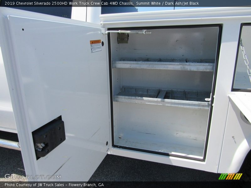 Summit White / Dark Ash/Jet Black 2019 Chevrolet Silverado 2500HD Work Truck Crew Cab 4WD Chassis