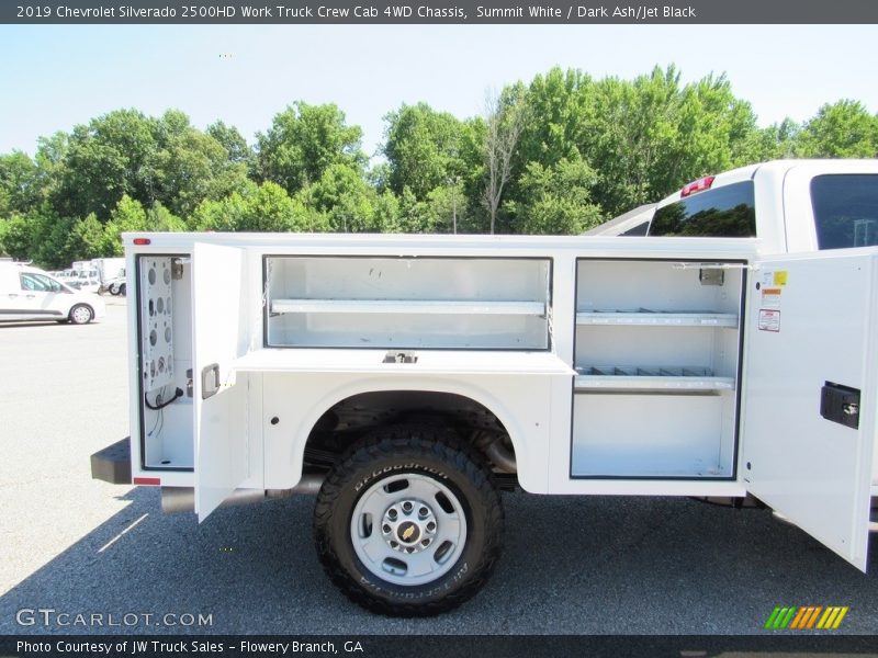 Summit White / Dark Ash/Jet Black 2019 Chevrolet Silverado 2500HD Work Truck Crew Cab 4WD Chassis