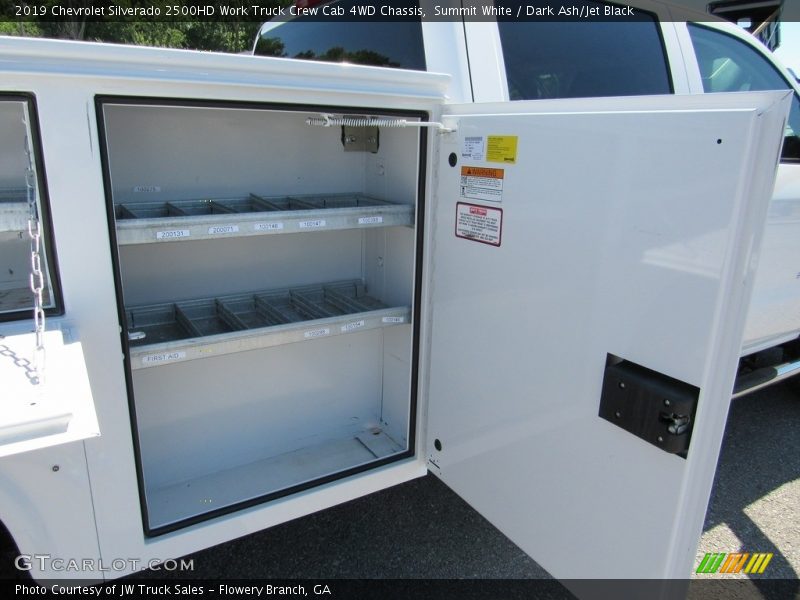 Summit White / Dark Ash/Jet Black 2019 Chevrolet Silverado 2500HD Work Truck Crew Cab 4WD Chassis