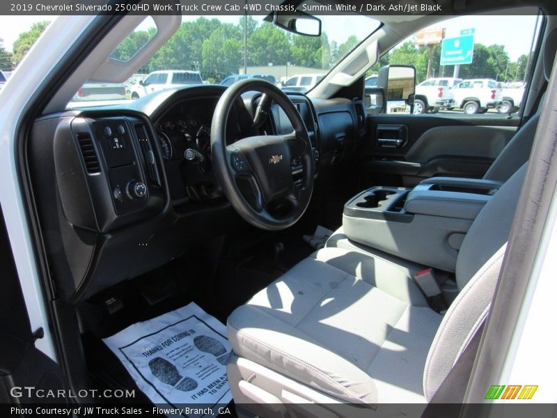 Summit White / Dark Ash/Jet Black 2019 Chevrolet Silverado 2500HD Work Truck Crew Cab 4WD Chassis