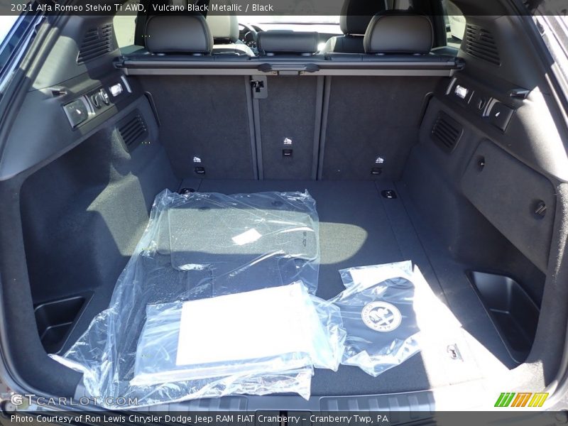 Vulcano Black Metallic / Black 2021 Alfa Romeo Stelvio Ti AWD