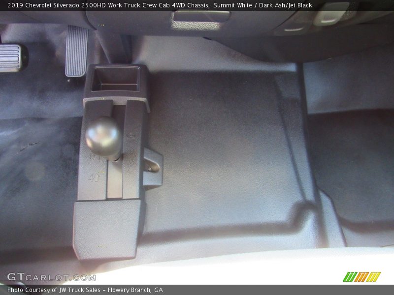 Summit White / Dark Ash/Jet Black 2019 Chevrolet Silverado 2500HD Work Truck Crew Cab 4WD Chassis