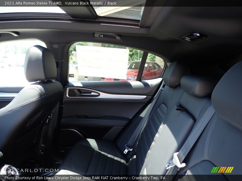Vulcano Black Metallic / Black 2021 Alfa Romeo Stelvio Ti AWD