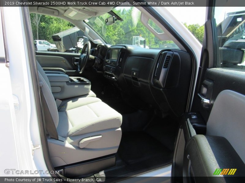 Summit White / Dark Ash/Jet Black 2019 Chevrolet Silverado 2500HD Work Truck Crew Cab 4WD Chassis