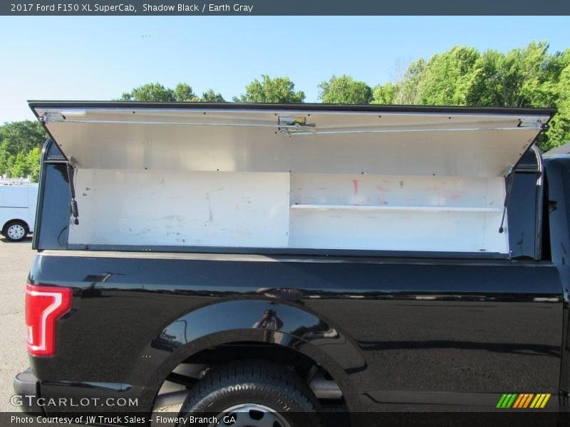 Shadow Black / Earth Gray 2017 Ford F150 XL SuperCab