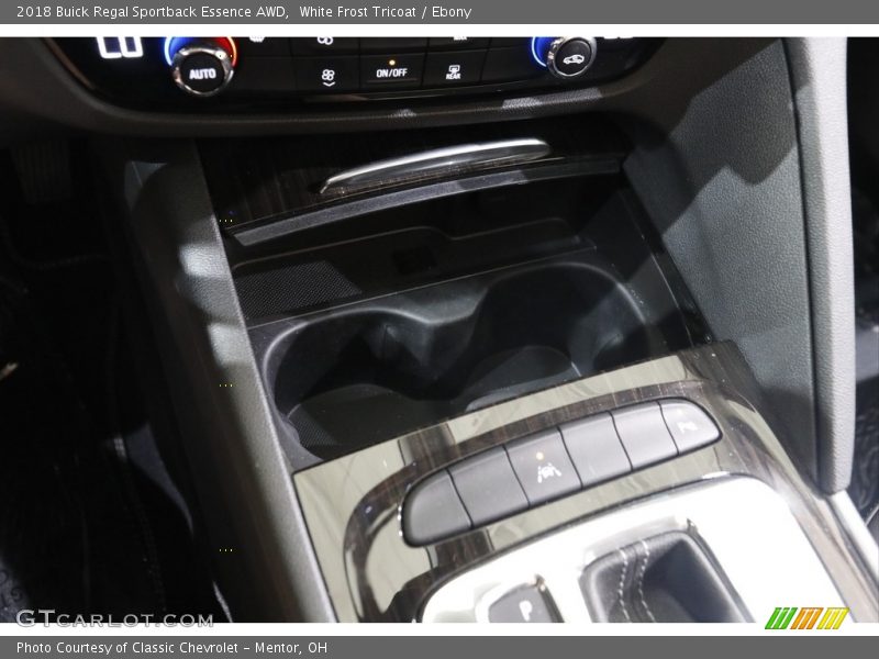 White Frost Tricoat / Ebony 2018 Buick Regal Sportback Essence AWD