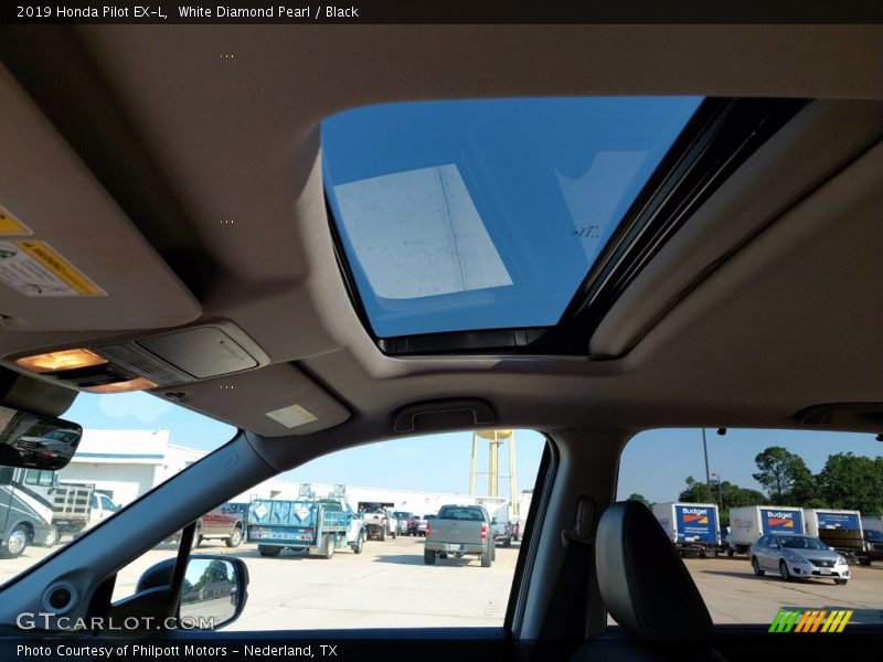 White Diamond Pearl / Black 2019 Honda Pilot EX-L