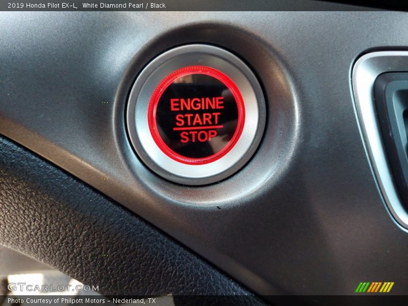 White Diamond Pearl / Black 2019 Honda Pilot EX-L