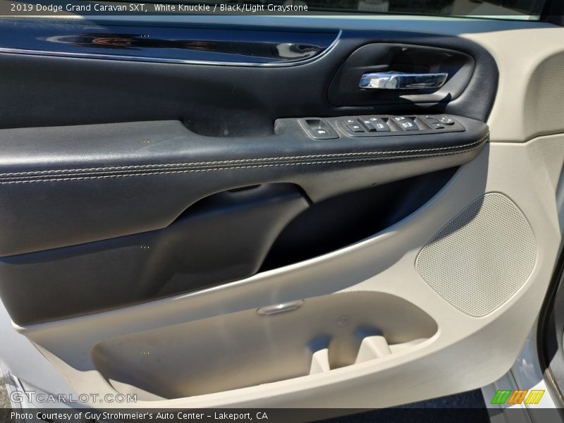 White Knuckle / Black/Light Graystone 2019 Dodge Grand Caravan SXT