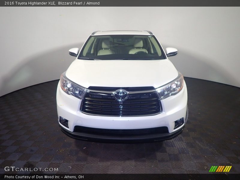 Blizzard Pearl / Almond 2016 Toyota Highlander XLE