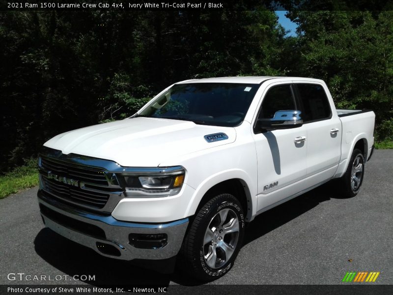 Ivory White Tri-Coat Pearl / Black 2021 Ram 1500 Laramie Crew Cab 4x4