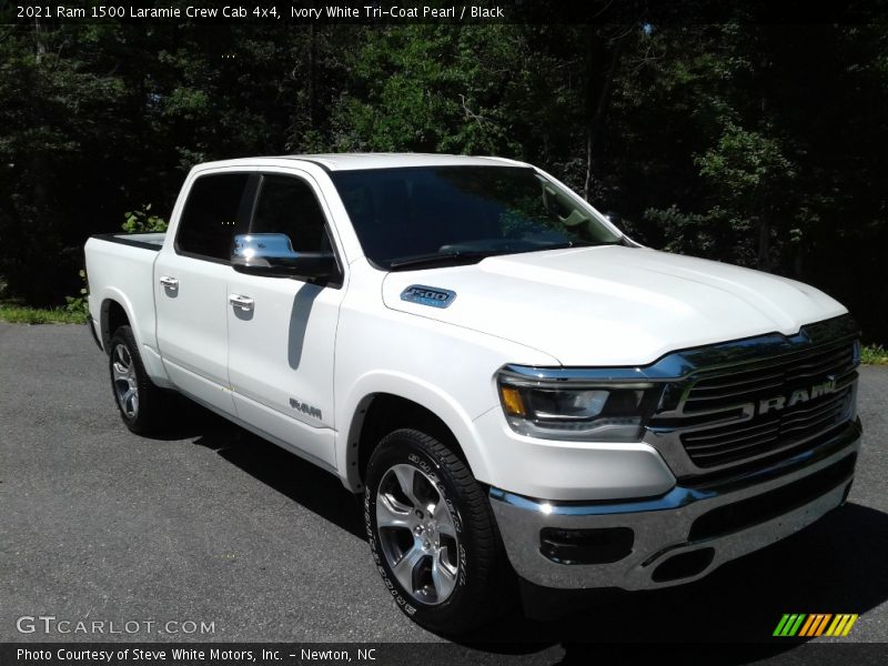 Ivory White Tri-Coat Pearl / Black 2021 Ram 1500 Laramie Crew Cab 4x4