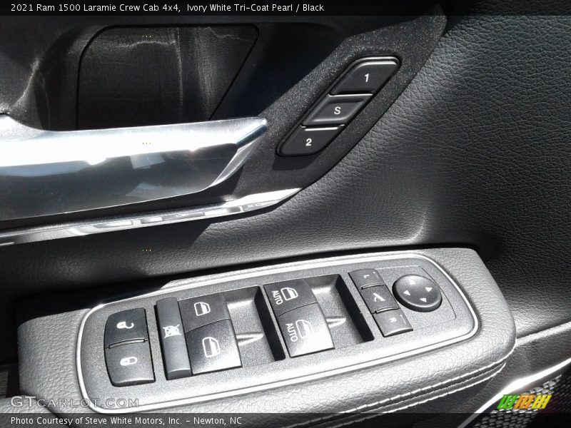 Ivory White Tri-Coat Pearl / Black 2021 Ram 1500 Laramie Crew Cab 4x4
