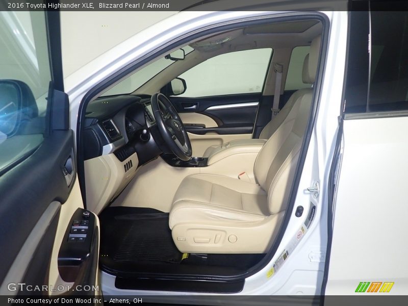 Blizzard Pearl / Almond 2016 Toyota Highlander XLE