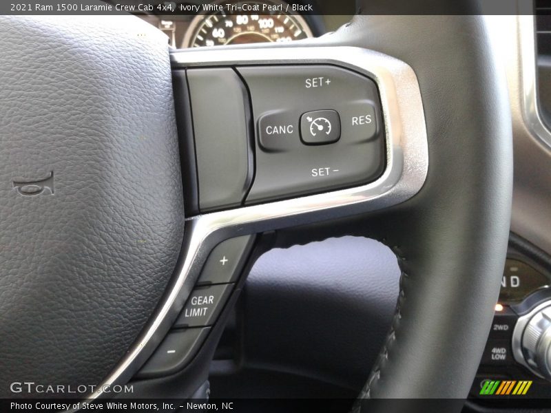 Ivory White Tri-Coat Pearl / Black 2021 Ram 1500 Laramie Crew Cab 4x4