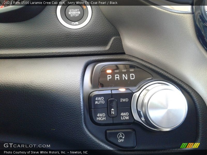 Ivory White Tri-Coat Pearl / Black 2021 Ram 1500 Laramie Crew Cab 4x4