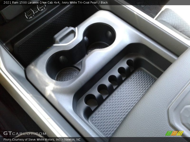 Ivory White Tri-Coat Pearl / Black 2021 Ram 1500 Laramie Crew Cab 4x4