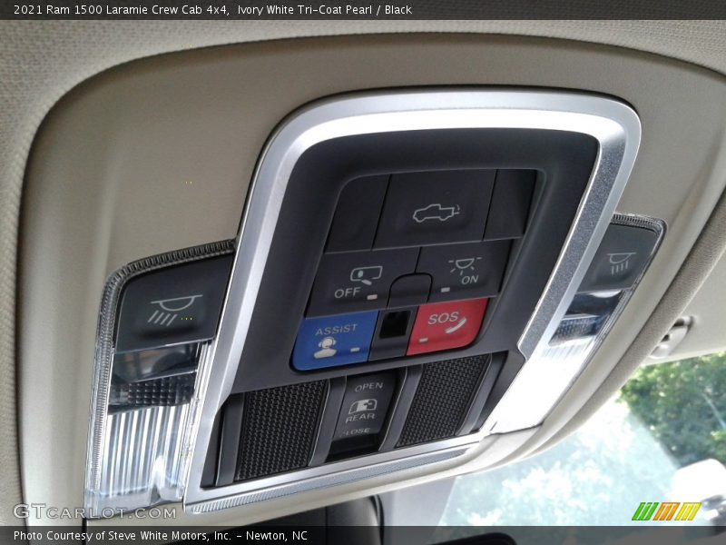 Ivory White Tri-Coat Pearl / Black 2021 Ram 1500 Laramie Crew Cab 4x4