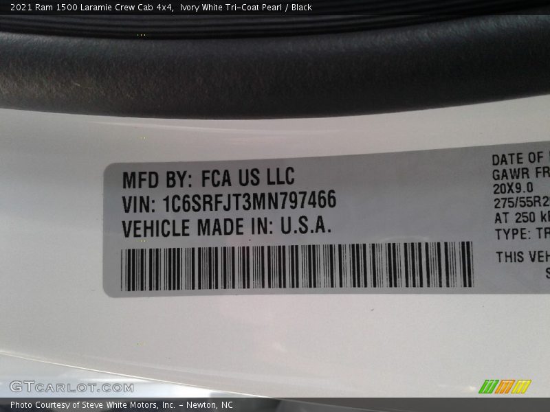 Ivory White Tri-Coat Pearl / Black 2021 Ram 1500 Laramie Crew Cab 4x4