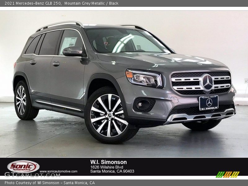 Mountain Grey Metallic / Black 2021 Mercedes-Benz GLB 250
